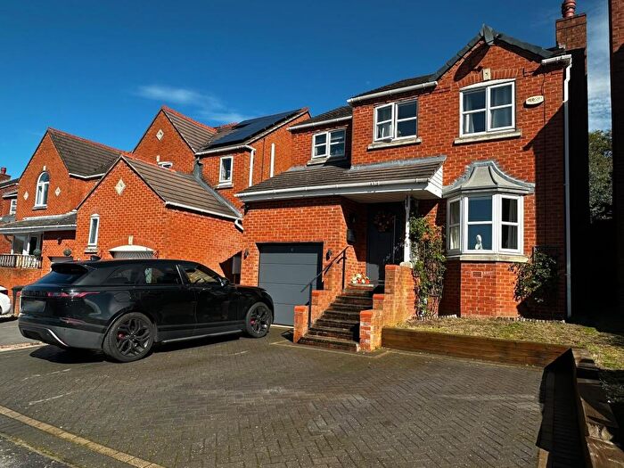 3 Bedroom Detached House For Sale In Oak Close, Castle Gresley, Swadlincote, DE11