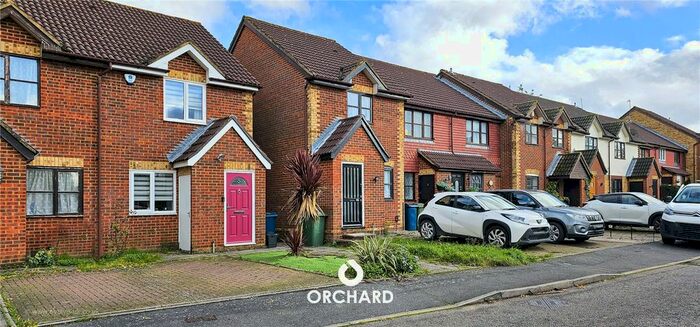 2 Bedroom End Of Terrace House To Rent In Greenacre Close, Northolt, UB5