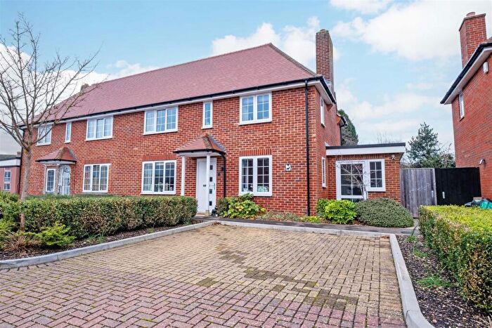3 Bedroom Semi Detached House For Sale In Old Milton Road, New Milton, BH25