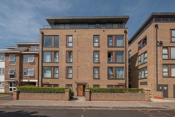 1 Bedroom Flat To Rent In Hartfield Road, London, SW19