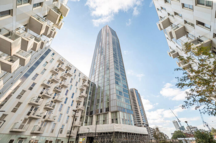 2 Bedroom Apartment To Rent In High Street, London, E15