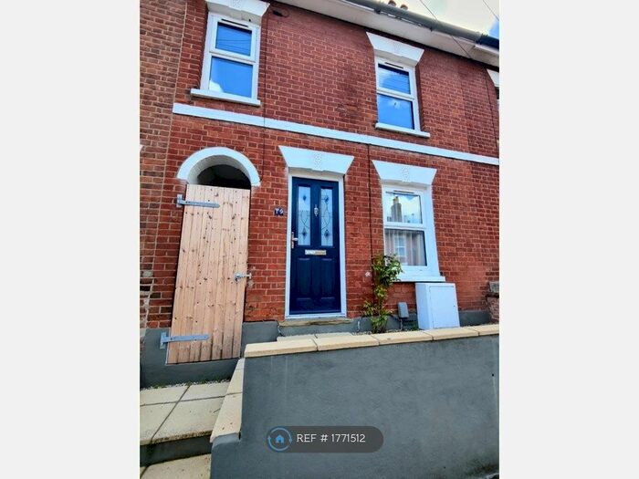 2 Bedroom Terraced House To Rent In Cromwell Road, Colchester, CO2