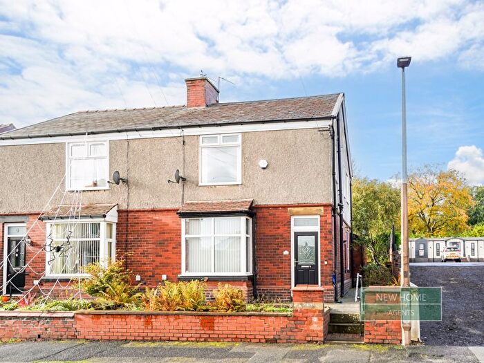 3 Bedroom Semi-Detached House For Sale In New Hall Road, Bury, BL9
