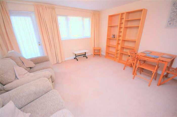 2 Bedroom Detached House To Rent In Ruskin Way, Colliers Wood, SW19