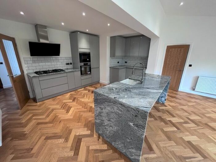 5 Bedroom Property To Rent In Hendford Hill, Yeovil, BA20