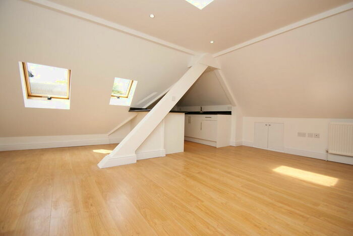 Studio To Rent In London Road, Bromley, BR1