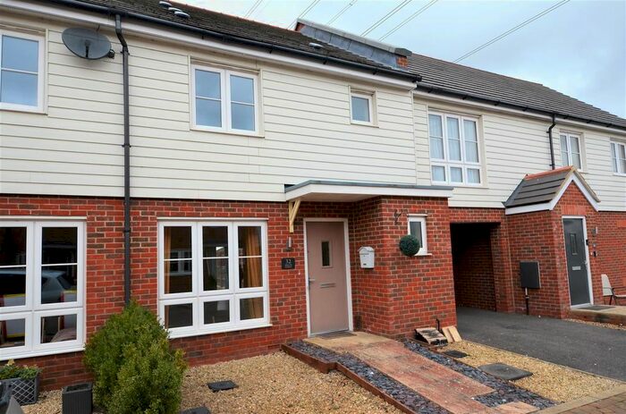 3 Bedroom Property To Rent In Avalon Street, Aylesbury, HP18