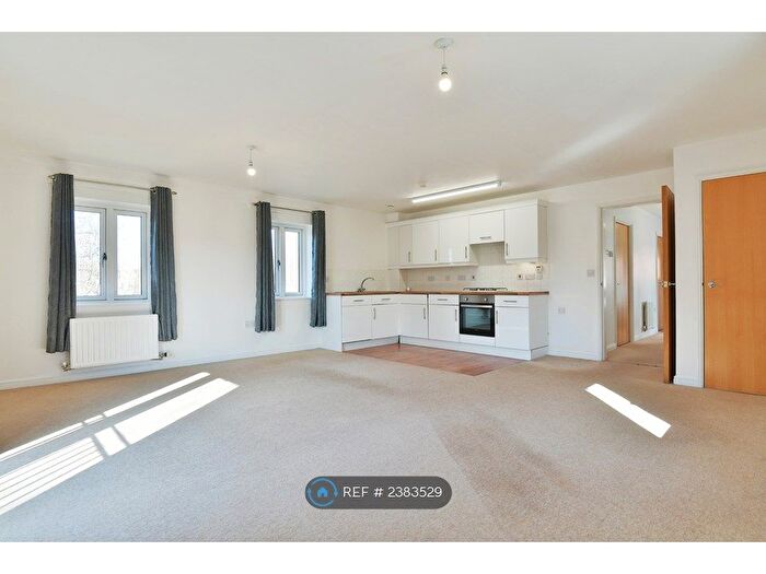 2 Bedroom Flat To Rent In Thurcaston Road, West Timperley, Altrincham, WA14