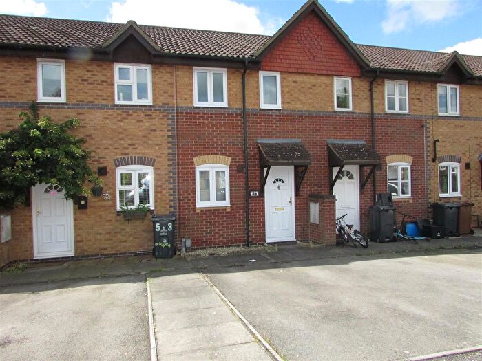 2 Bedroom Property To Rent In Chepstow Close, Stevenage, SG1