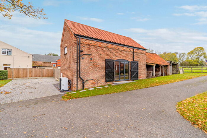 2 Bedroom Barn Conversion For Sale In North Street, Middle Rasen, LN8