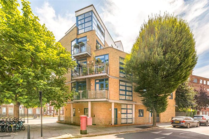 3 Bedroom Flat For Sale In Pritchards Road, London, E2