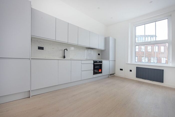 1 Bedroom Flat To Rent In Surbiton Road, Kingston Upon Thames, KT1