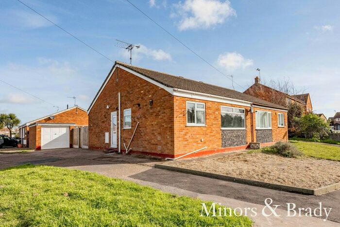 2 Bedroom Detached Bungalow For Sale In Hopton Gardens, Hopton, Great Yarmouth, NR31