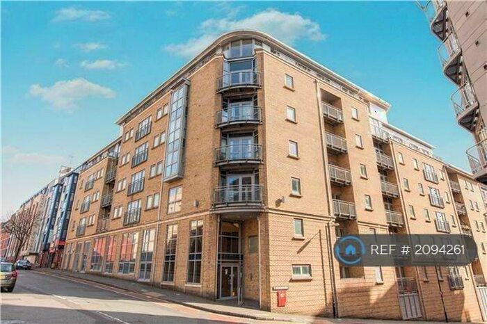 1 Bedroom Flat To Rent In Hamilton Court, Bristol, BS2