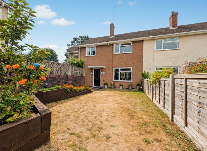 4 Bedroom End Of Terrace House For Sale In Queen Elizabeth Road, Kidderminster, Worcestershire, DY10