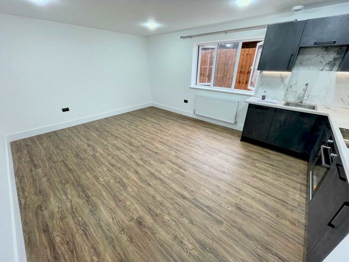 2 Bedroom Apartment To Rent In Castle Street, Luton, LU1