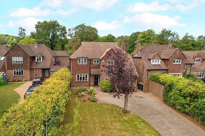 4 Bedroom Detached House For Sale In Linersh Wood Close, Bramley, Guildford, GU5