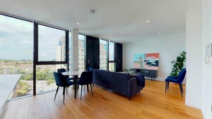 2 Bedroom Flat To Rent In Highgate Hill, London, N19