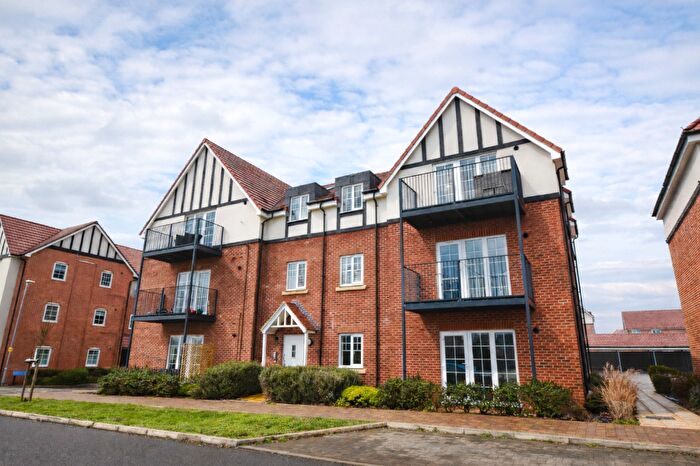 2 Bedroom Apartment For Sale In Kingfisher Way, Gilden Park, Harlow, Essex, CM17