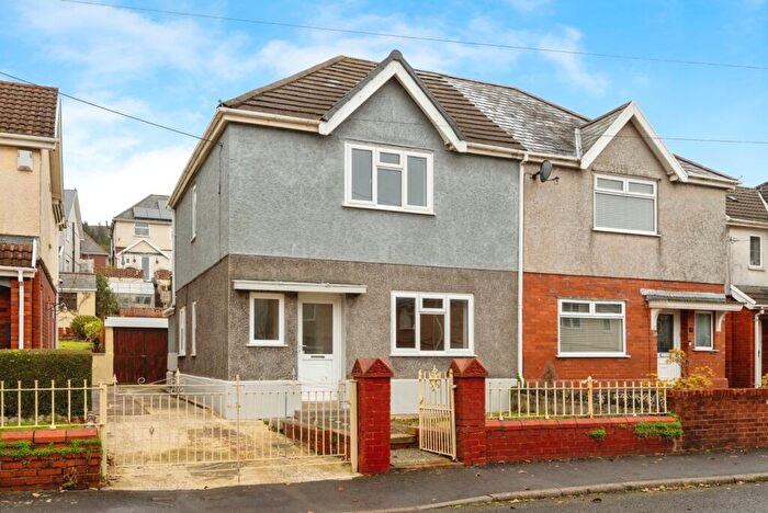 3 Bedroom Semi Detached House For Sale In Grove Road, Clydach, Swansea, SA6
