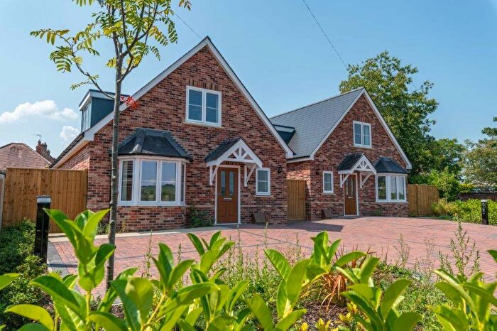 3 Bedroom Chalet For Sale In Bournemouth Road, Charlton Marshall, DT11