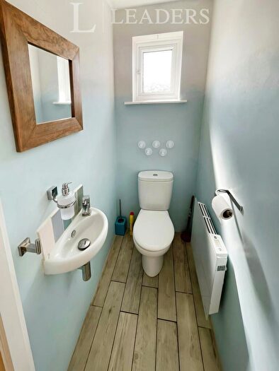 2 Bedroom End Of Terrace House To Rent In Chestnut Grove, PO22