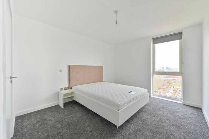 2 Bedroom Flat To Rent In Batavia Road, New Cross, London, SE14