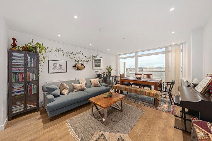 2 Bedroom Flat For Sale In Iverson Point, Harrison Walk London, SE10