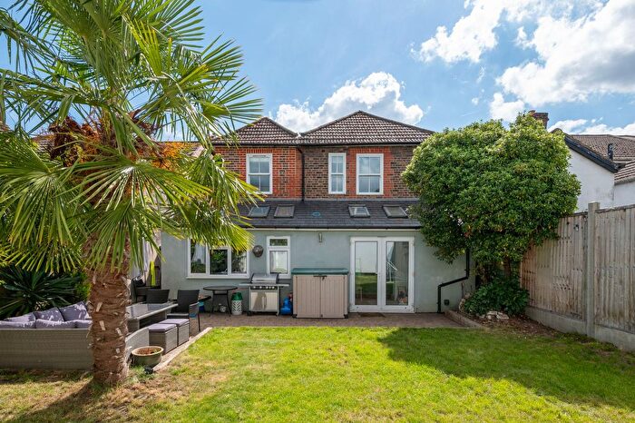 5 Bedroom Detached House To Rent In Holmesdale Road, Reigate, RH2