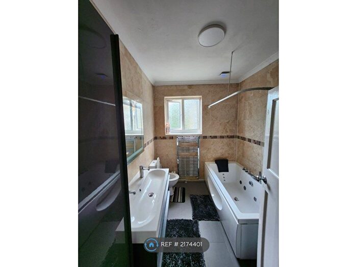 5 Bedroom Terraced House To Rent In Fortescue Road, London, SW19