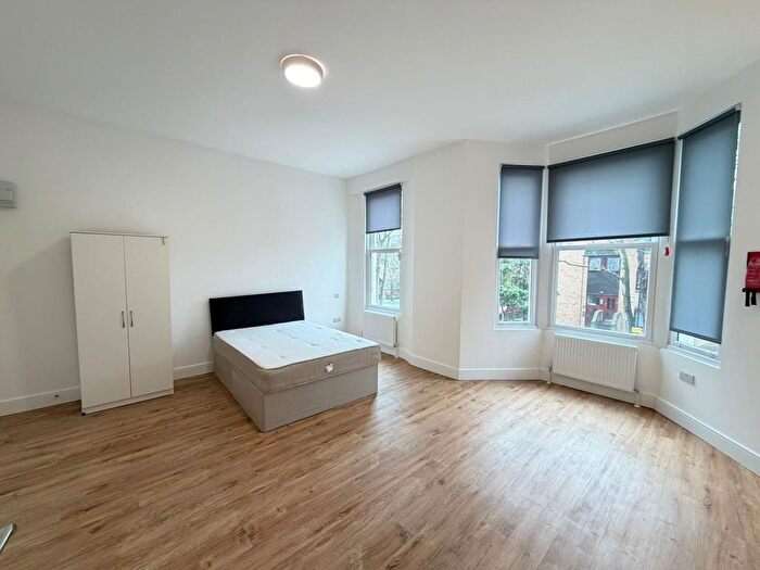 1 Bedroom Studio To Rent In Pownall Gardens, Hounslow, TW3