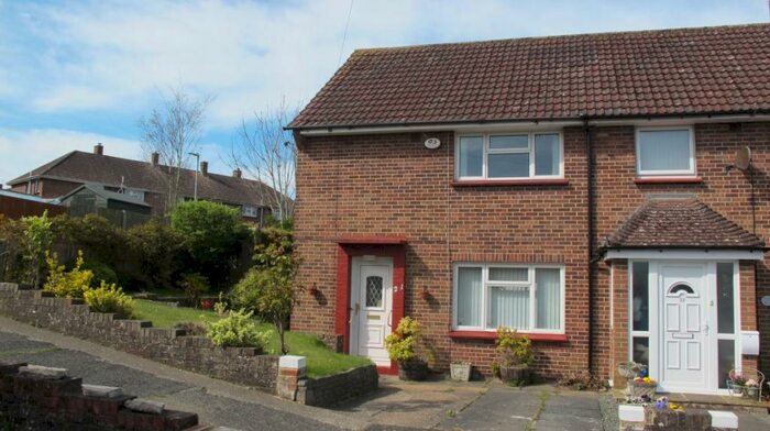 2 Bedroom Semi-Detached House To Rent In The Meadows, Lewes, BN7