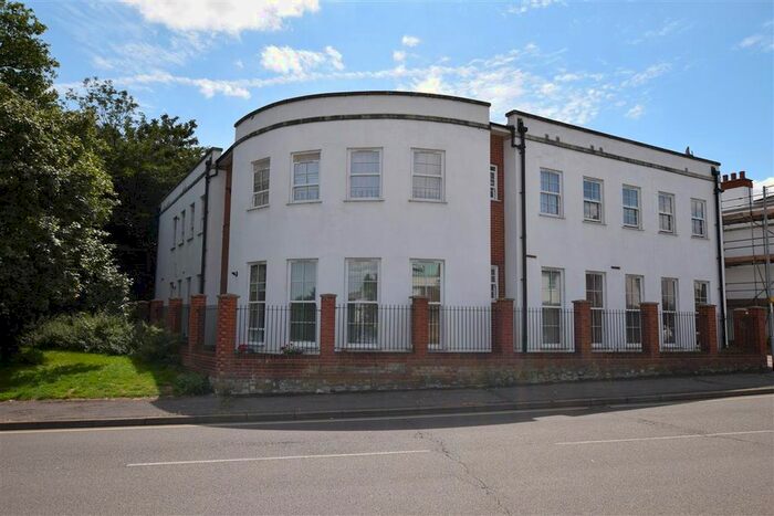 2 Bedroom Flat To Rent In Walfords Close, Newhall, Harlow, CM17