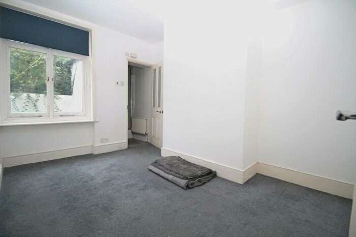 2 Bedroom Apartment To Rent In Old Shoreham Road, Brighton, BN1