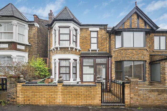 6 Bedroom Terraced House To Rent In Chesterfield Road, London, E10