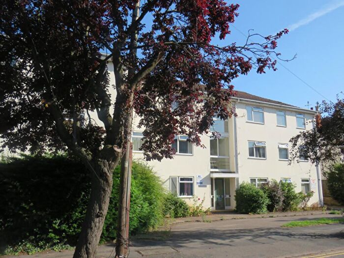 2 Bedroom Flat To Rent In Leam Terrace, Leamington Spa, CV31