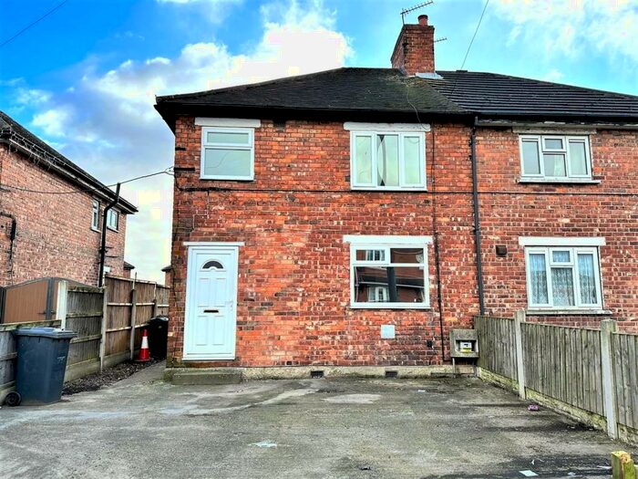 3 Bedroom Semi-Detached House To Rent In Park Road, Moorends, Doncaster, DN8