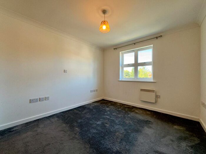 2 Bedroom Apartment To Rent In Ogden Park, Bracknell, Berkshire, RG12