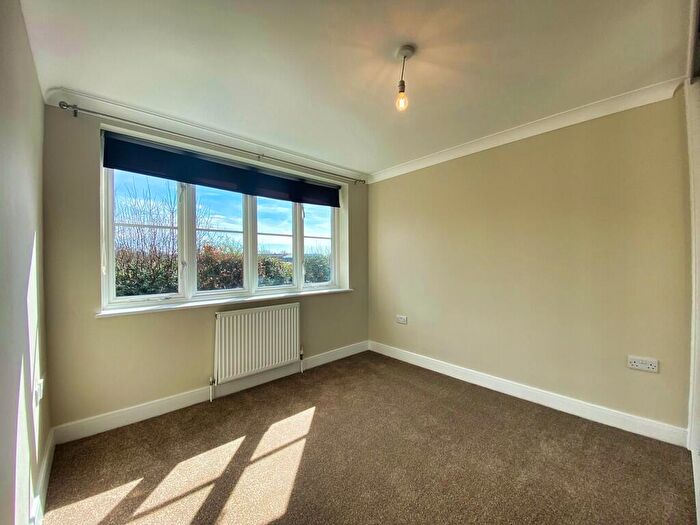 2 Bedroom Apartment To Rent In Moat Road, East Grinstead, RH19