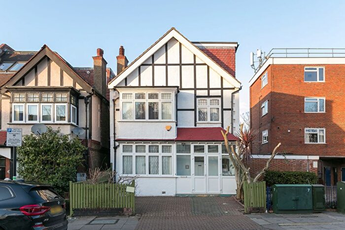 6 Bedroom Detached House For Sale In Telford Avenue, SW2