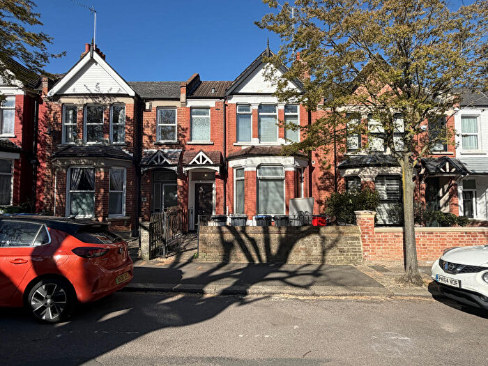 6 Bedroom Terraced House For Sale In Chandos Road, Willesden Green, London, NW2