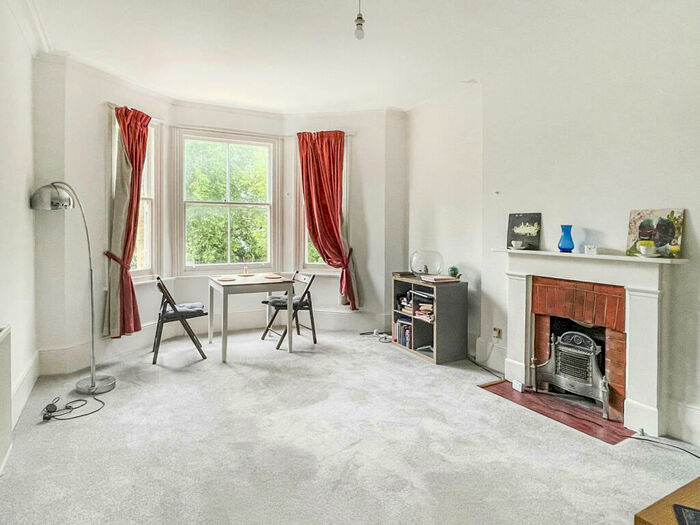 1 Bedroom Flat To Rent In Vanbrugh Park, London, SE3