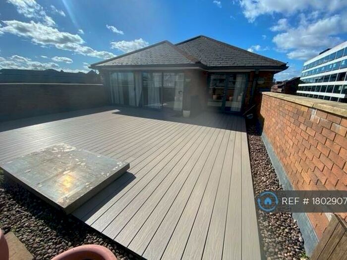 2 Bedroom Penthouse To Rent In Kings Road, Reading, RG1