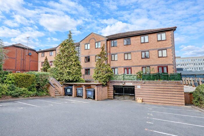 1 Bedroom Apartment To Rent In Queen Alexandra Road, High Wycombe, Buckinghamshire, HP11