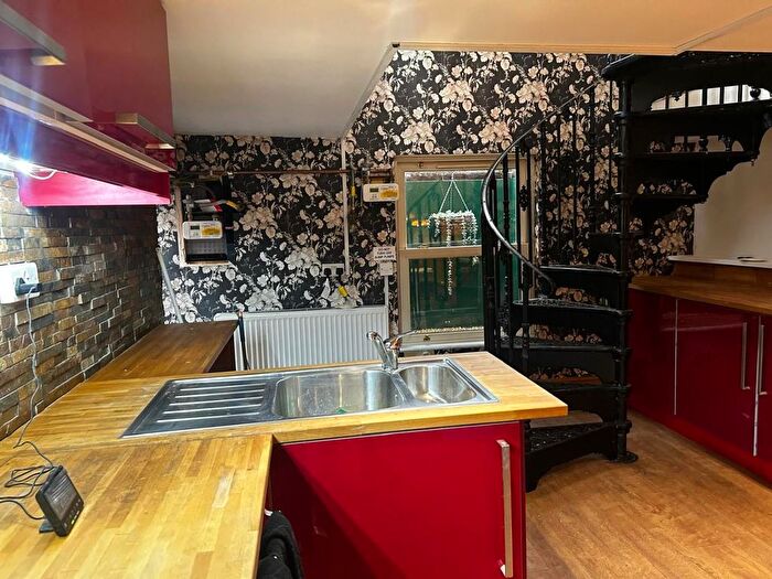 1 Bedroom Flat To Rent In Beatrice Road, Leicester, LE3