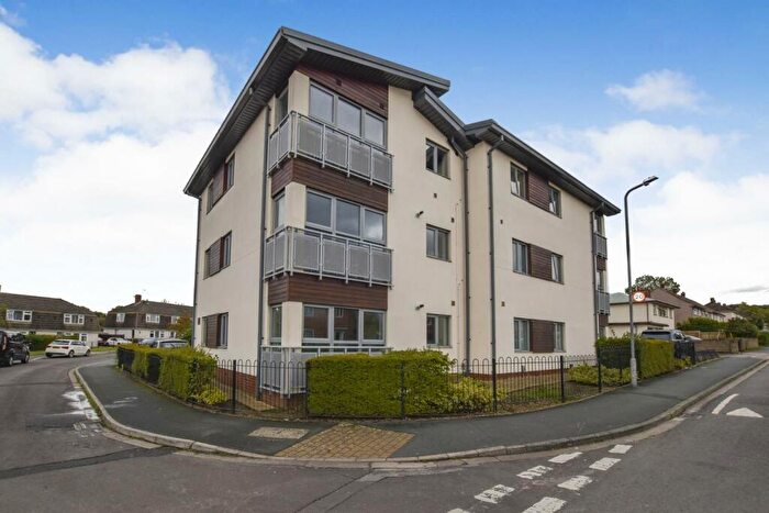 2 Bedroom Apartment For Sale In Wroughton Drive, Bristol, BS13