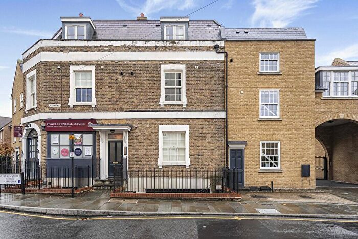 1 Bedroom Apartment To Rent In St. Johns Street, Hertford, SG14