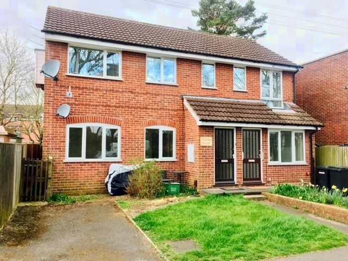2 Bedroom Maisonette To Rent In Old Newtown Road, Newbury, RG14