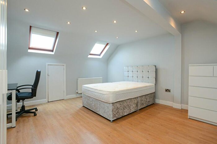 10 Bedroom End Of Terrace House To Rent In Waverley Street, Nottingham, Nottinghamshire, NG7