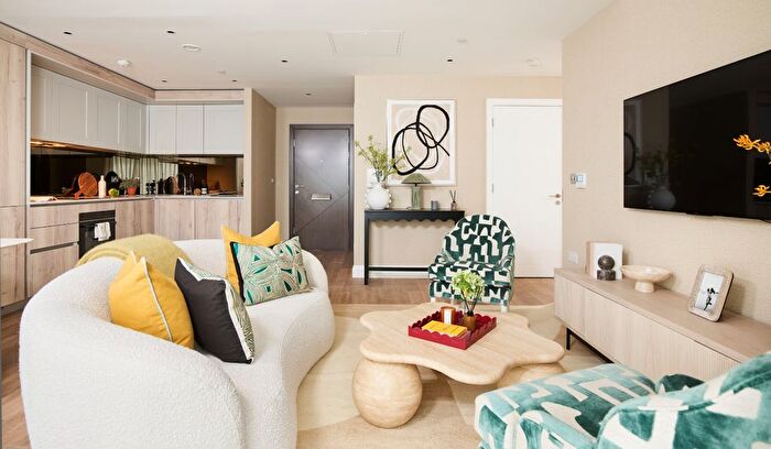 2 Bedroom Flat For Sale In Parkside Collection, Lanson Building, Queenstown Road, London, SW11